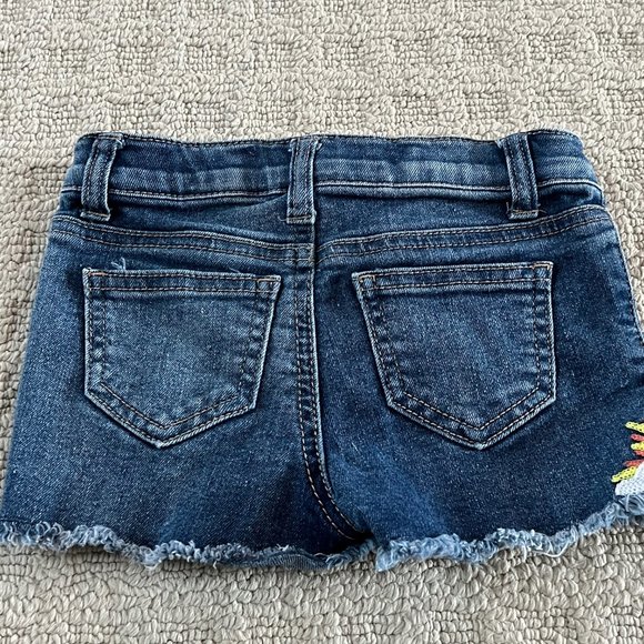 Cat & Jack - Girls Jean Shorts With Button Fly - 3T - Picture 6 of 6